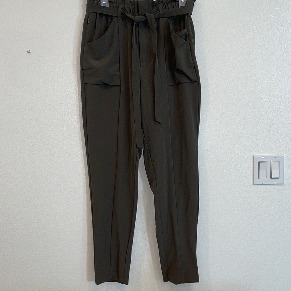 *NEW* Modern Ambition Ladies’ Tie-Front Pant – Green, Large (no tags)